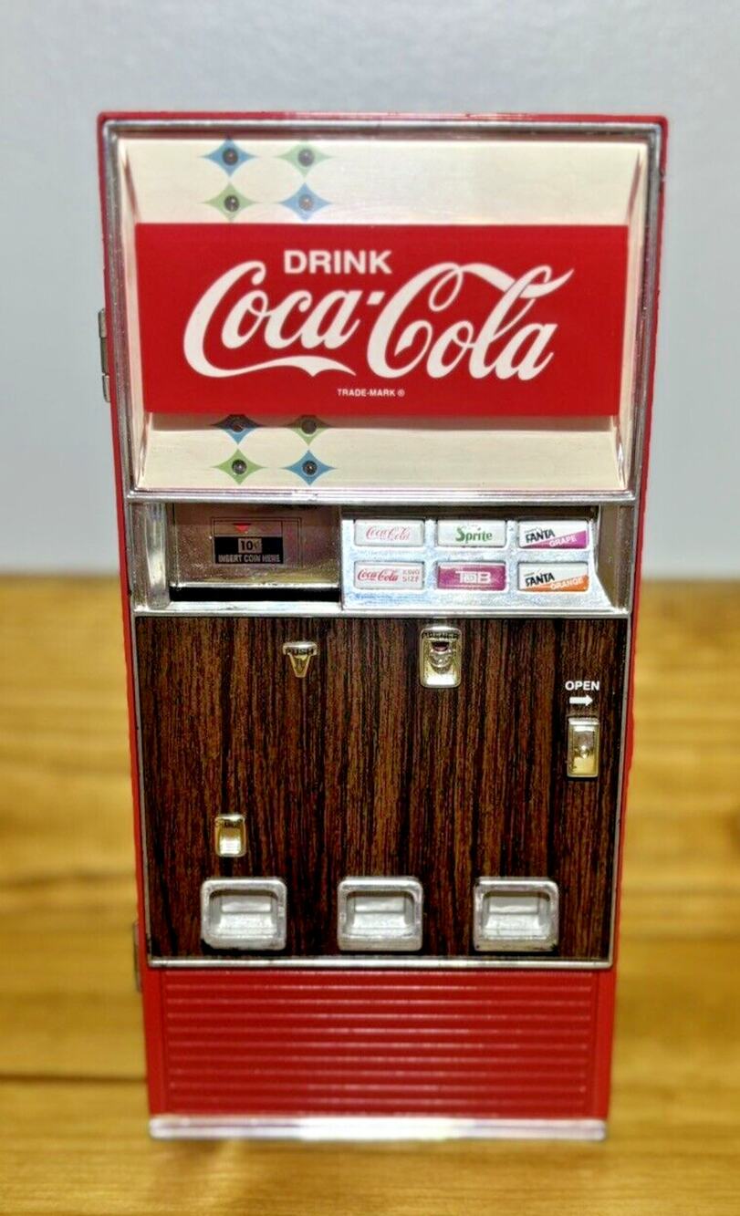 Vintage 1996 Vendo Coca-Cola Retro Mini Vending Machine Musical Bank Lights TaB